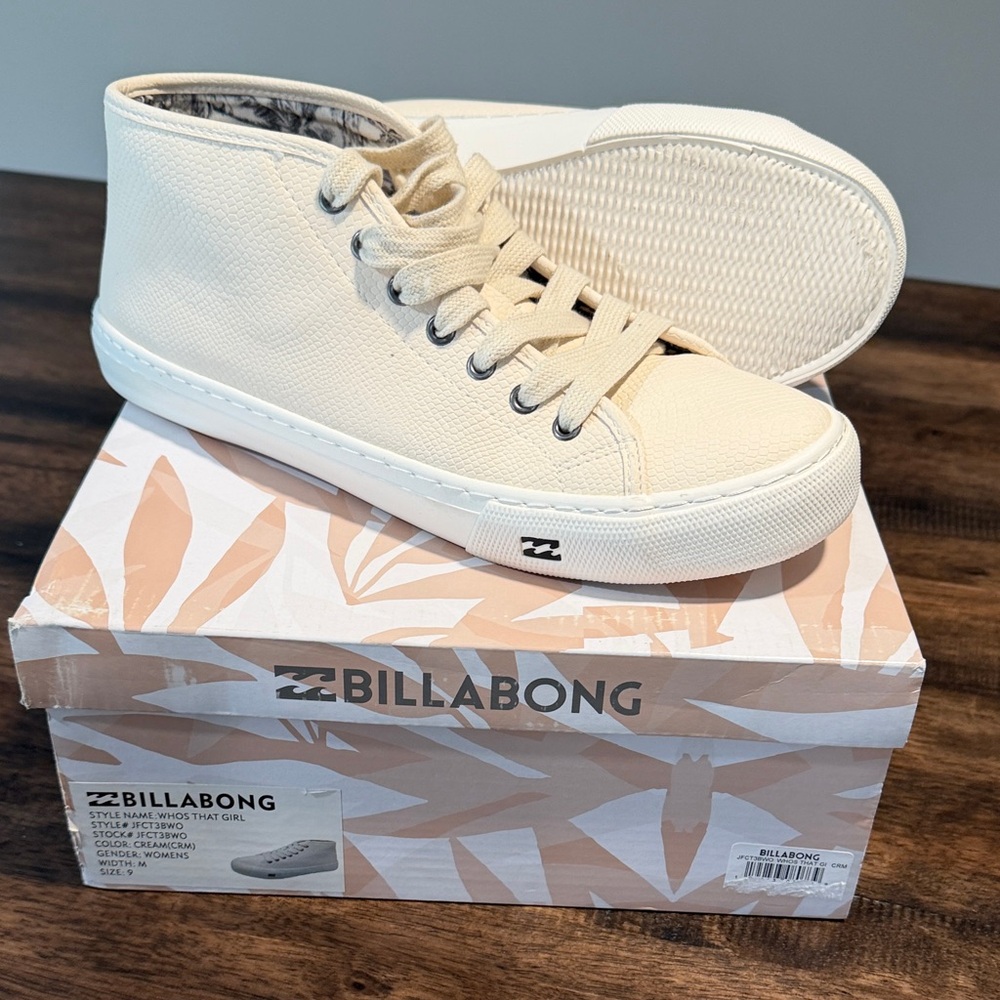 New in Box Billabong Cream High-Top Sneakers with squishy insoles Size 9
